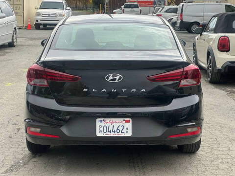 2020 Hyundai Elantra