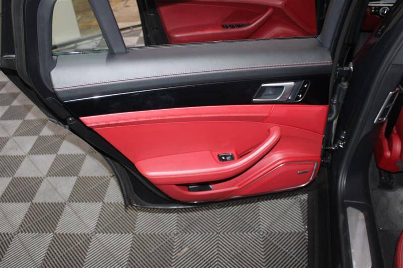 2018 Porsche Panamera
