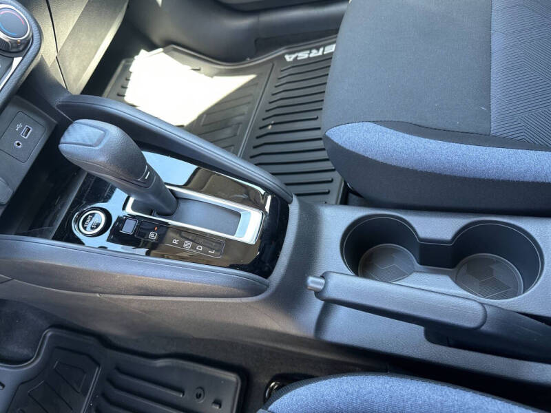 2025 Nissan Versa SV