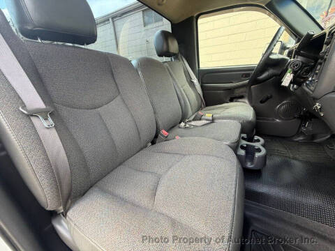 2003 GMC Sierra 2500HD Work Truck