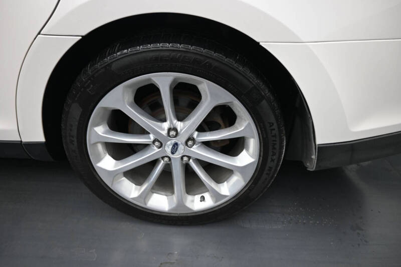 2018 Ford Taurus Limited