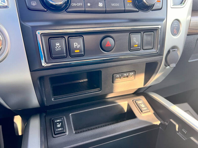 2019 Nissan Titan Platinum Reserve