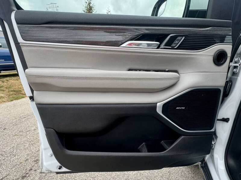 2022 Jeep Wagoneer Series III