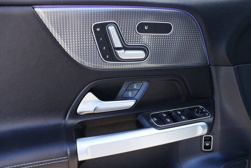 2022 Mercedes-Benz GLB GLB 250 4MATIC