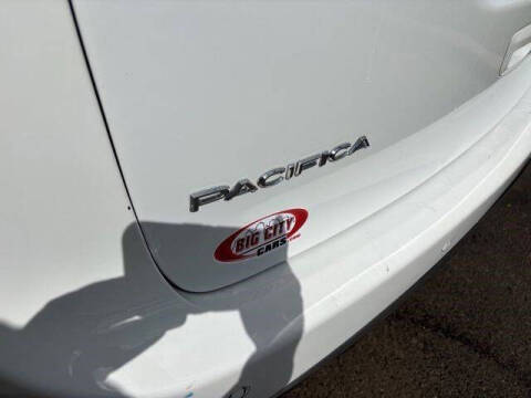 2023 Chrysler Pacifica Touring