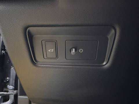 2020 Land Rover Range Rover P525 HSE