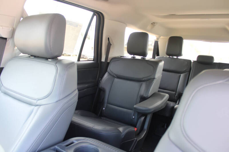 2027 Ford Expedition MAX Active