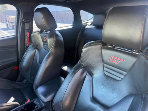2017 Ford Focus ST