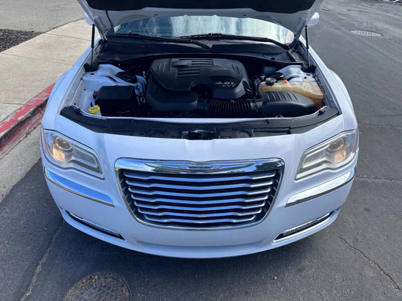 2013 Chrysler 300