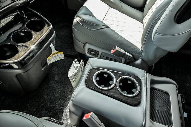 2025 GMC Savana 2500