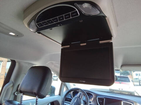 2017 Chrysler Pacifica Touring-L