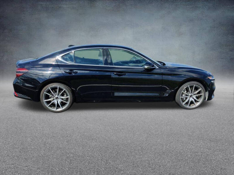 2024 GENESIS G70 Standard - Photo 7