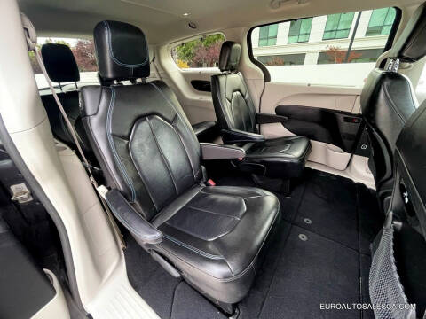 2021 Chrysler Pacifica Touring L