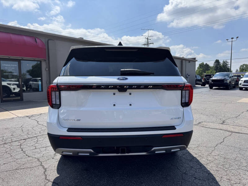 2025 Ford Explorer Active