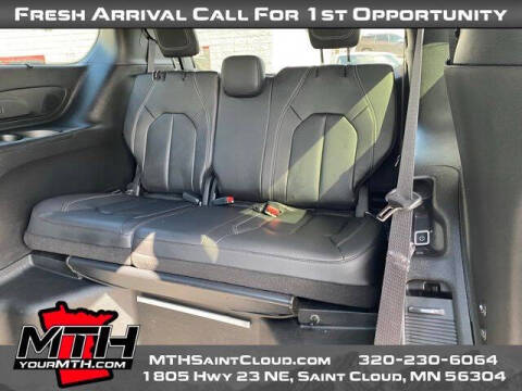 2022 Chrysler Pacifica Touring L