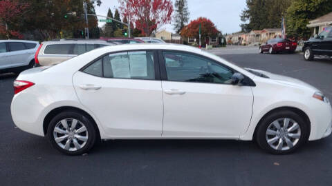 2015 Toyota Corolla LE Plus