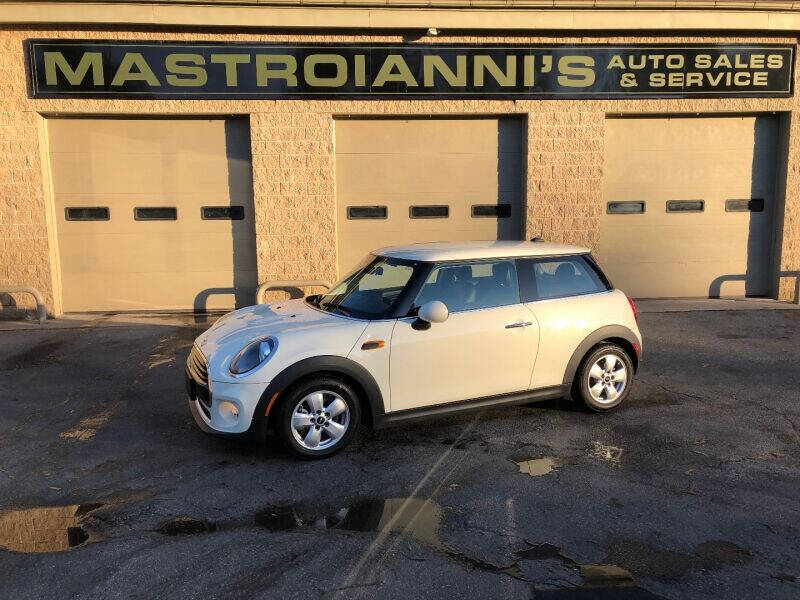 2019 MINI Hardtop 2 Door for sale at Mastroianni Auto Sales in Palmer MA