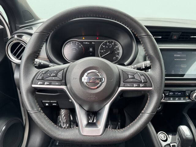 2020 Nissan Kicks SR