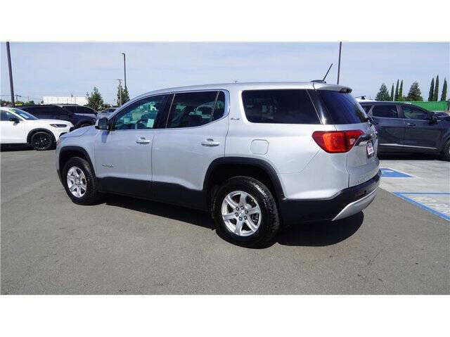 2017 GMC Acadia SLE-1
