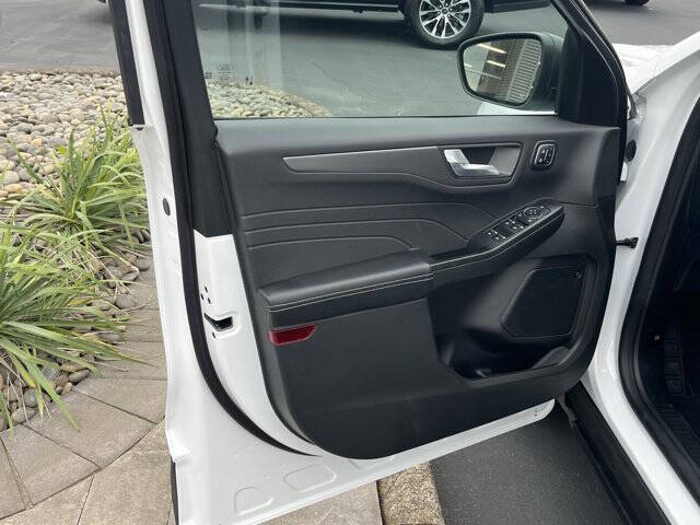 2025 Ford Escape Active