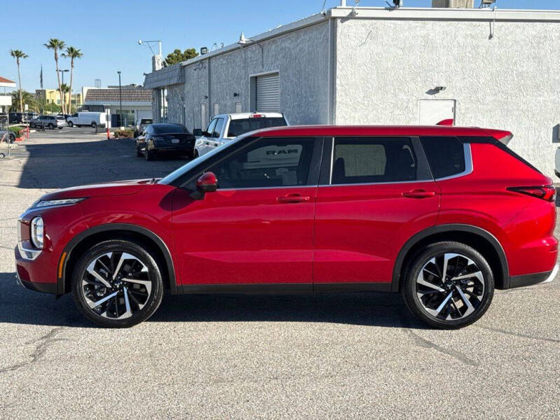 2023 Mitsubishi Outlander SE