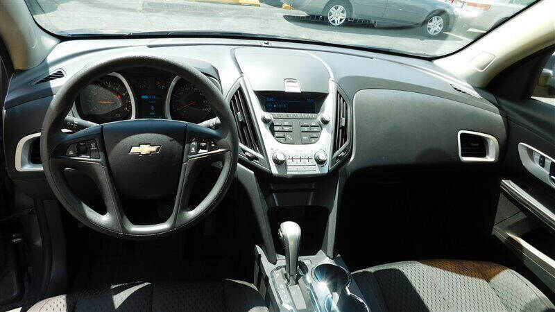 2014 Chevrolet Equinox LS photo 14