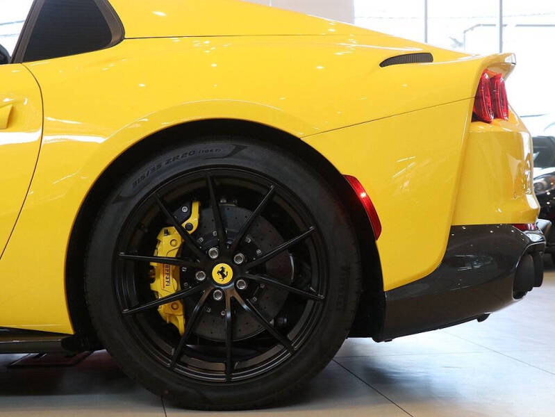 2021 Ferrari 812 GTS