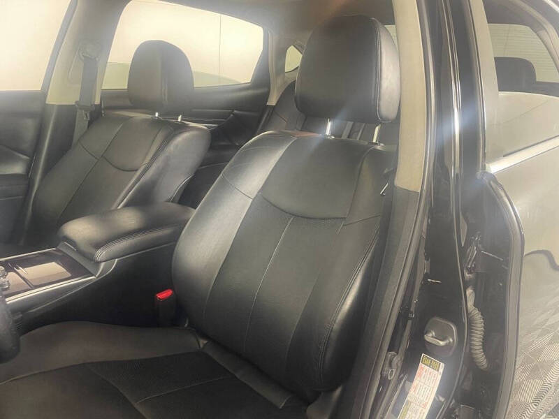 2017 Infiniti Q70L 3.7