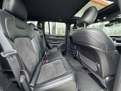 2022 Jeep Grand Cherokee Altitude