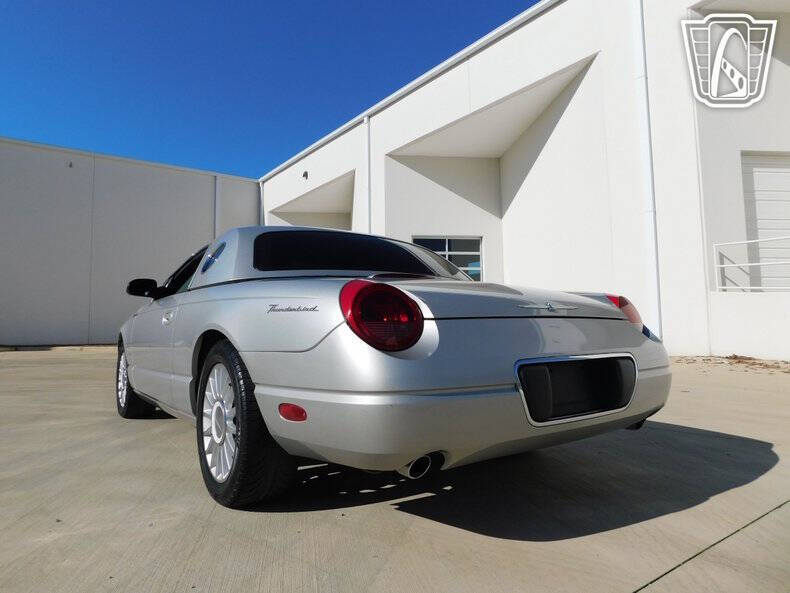 2004 Ford Thunderbird Deluxe