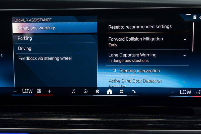 2025 BMW 7 Series 740i xDrive