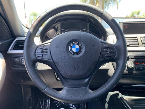 2014 BMW 3 Series 320i
