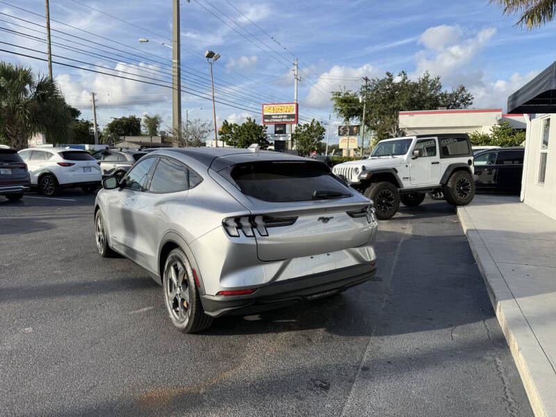 2021 Ford Mustang Mach-E Select