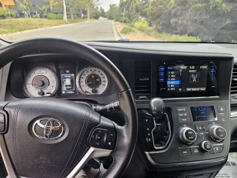 2015 Toyota Sienna