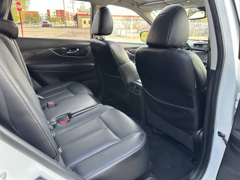 2017 Nissan Rogue SL