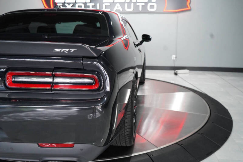 2015 Dodge Challenger SRT Hellcat