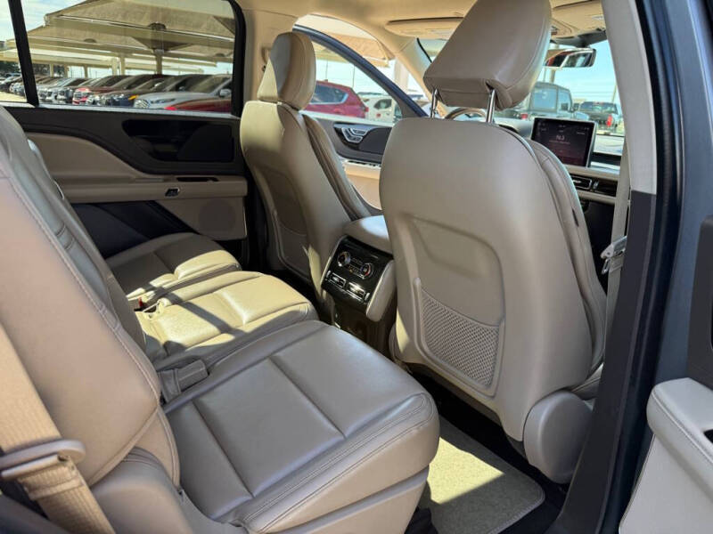 2022 Lincoln Aviator Standard