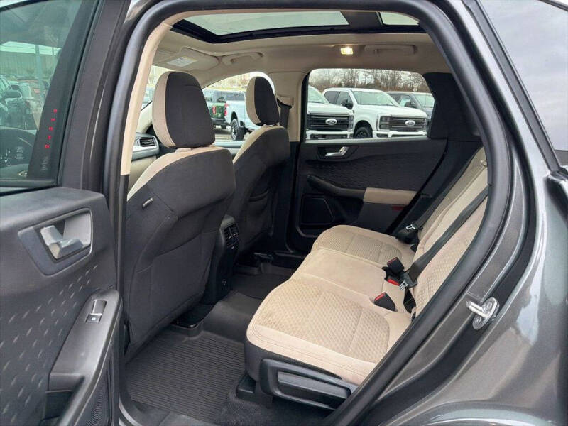 2020 Ford Escape SE
