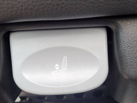 2025 Freightliner M2 106