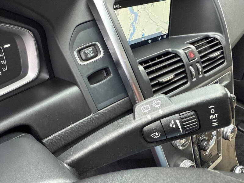 2016 Volvo XC60 T6 Drive-E