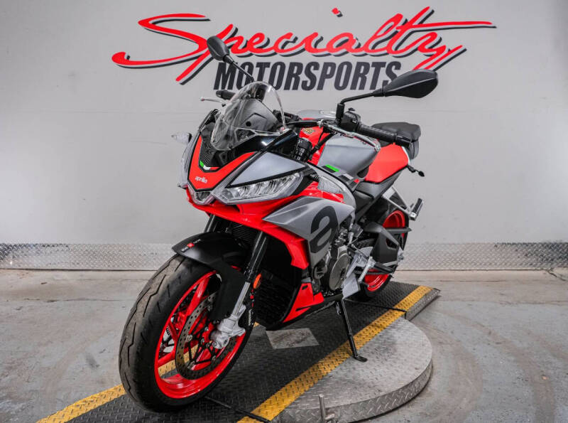 2022 Aprilia Tuono 660