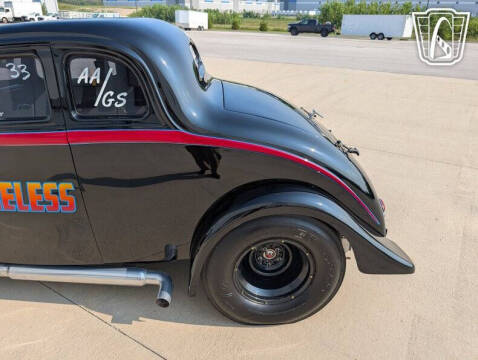 1933 Willys Coupe