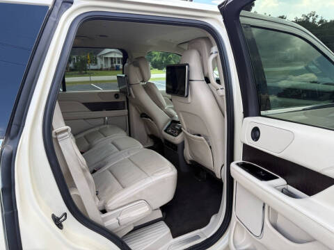 2018 Lincoln Navigator Select