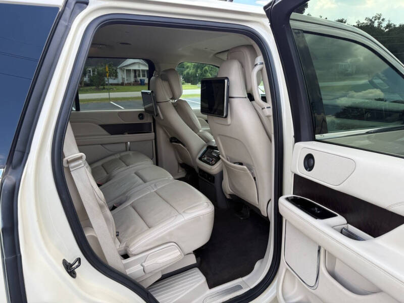 2018 Lincoln Navigator Select