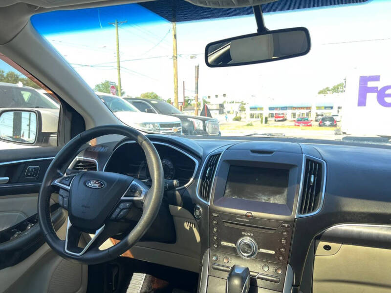 2017 Ford Edge Titanium