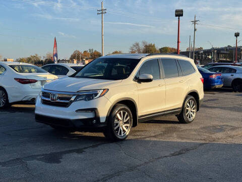 2021 Honda Pilot for sale at El Chapin Auto Sales, LLC. in Omaha NE