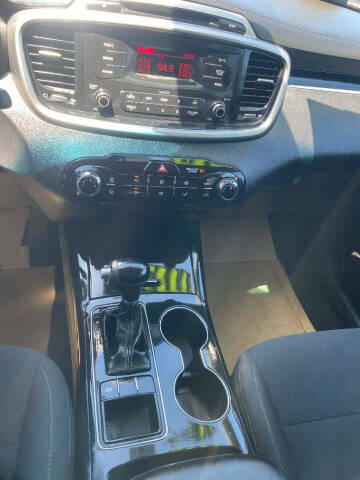 2017 Kia Sorento L