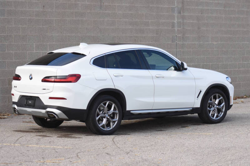 2023 BMW X4 xDrive30i