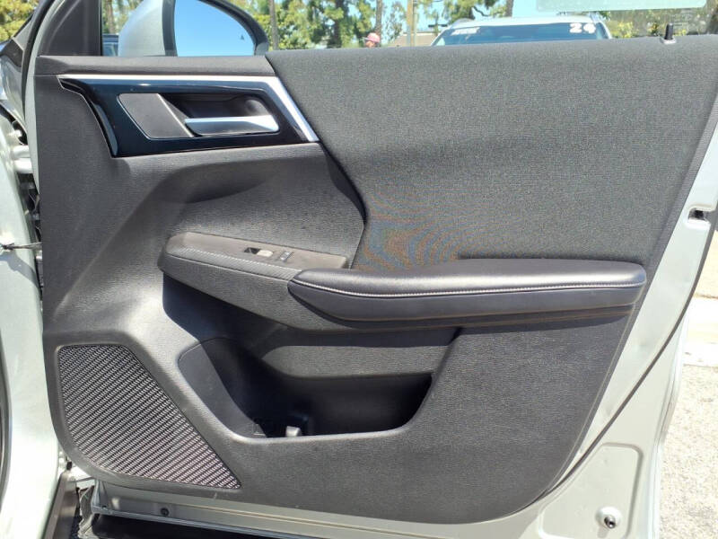2024 Mitsubishi Outlander ES