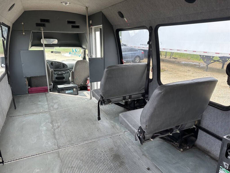 2007 Ford E-Series E-450 SD